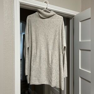 Garnet Hill Cozy Cream Turtleneck mockneck Sweater